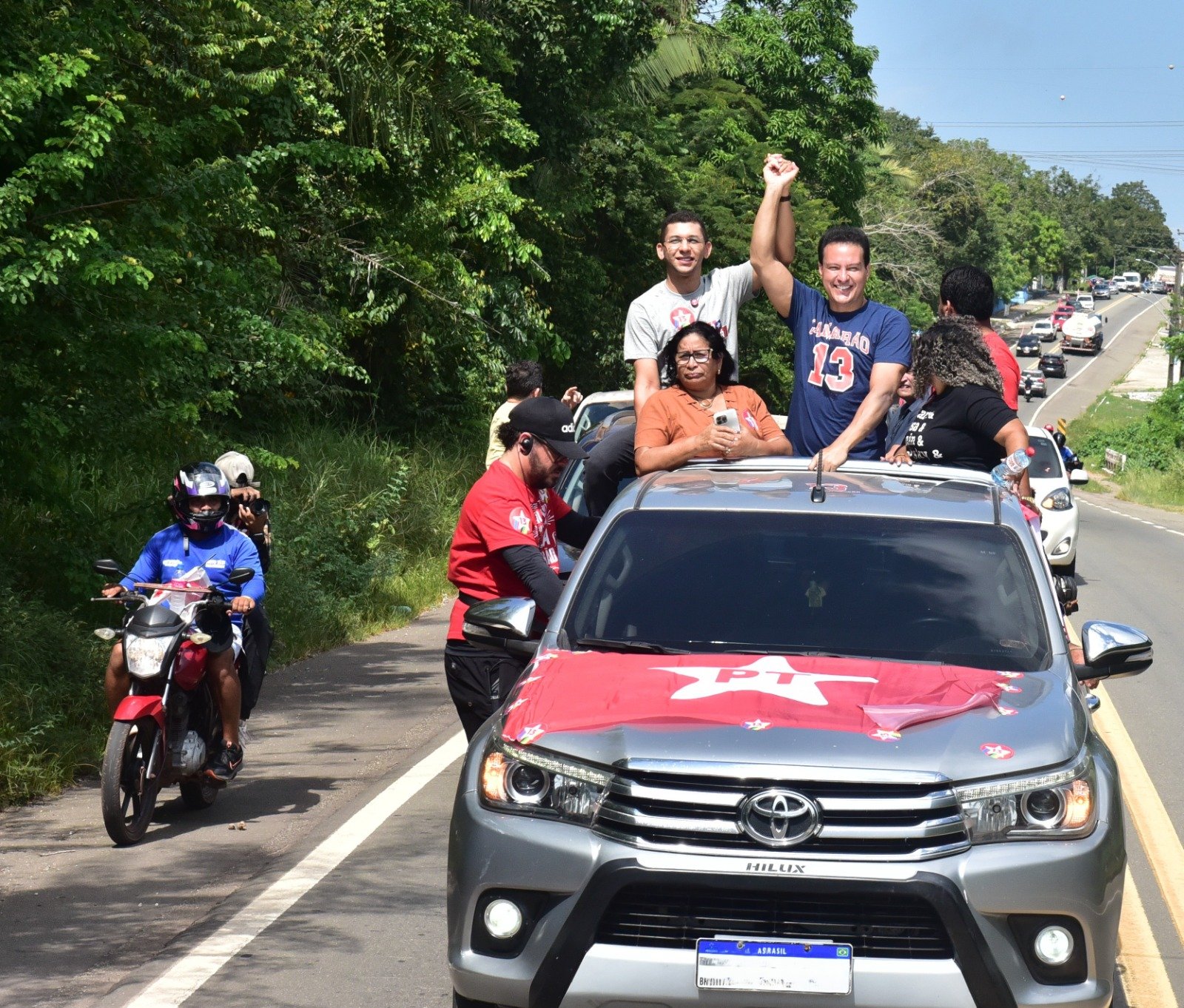 carreata de felipe camarão mobiliza militantes e eleitores em sete municípios da região do munim