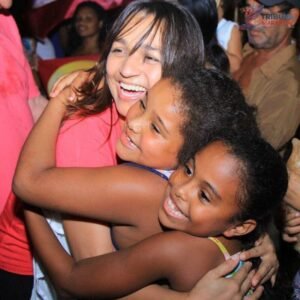 eliziane gama propõe aumento do salário maternidade para mães de gêmeos e trigêmeos