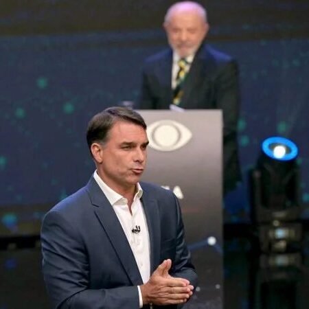 Flávio Bolsonaro aceita abrir sigilos bancário e telefônico, mas impõe condição a Lula na reta final da eleição